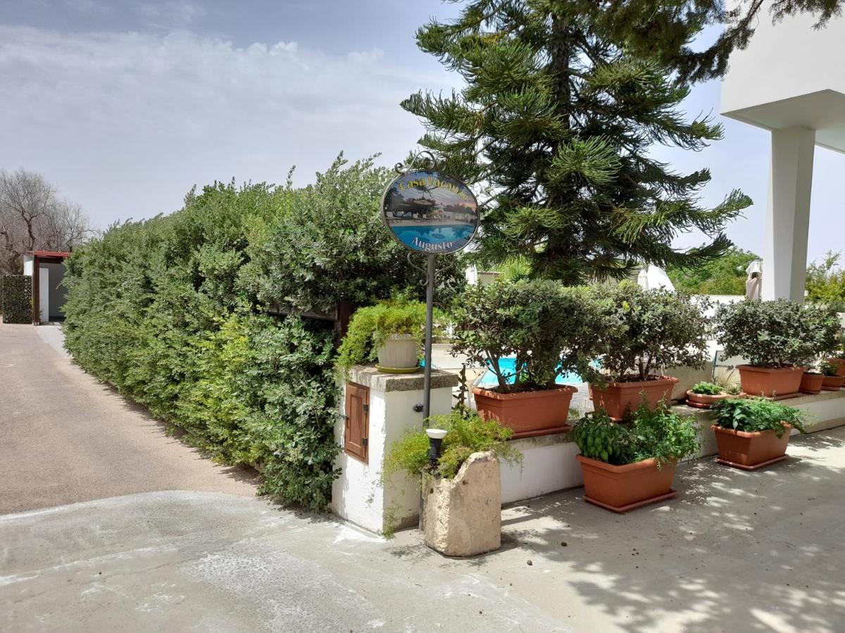 Casa Vacanza Augusto อุจจาโน ลาเคียซา ภายนอก รูปภาพ