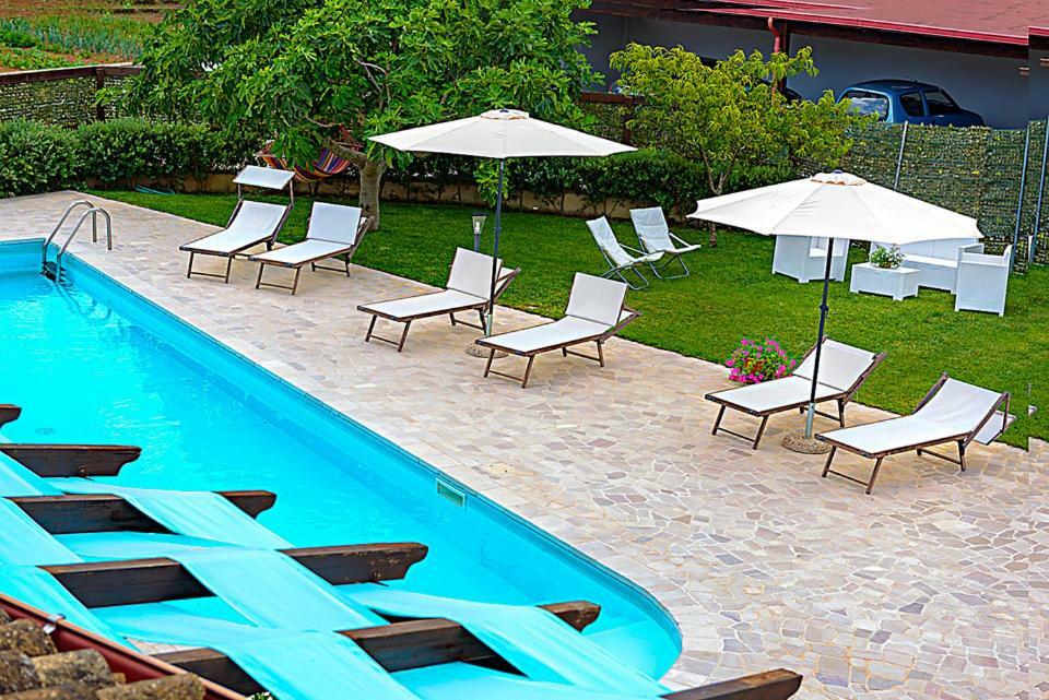 Casa Vacanza Augusto อุจจาโน ลาเคียซา ภายนอก รูปภาพ