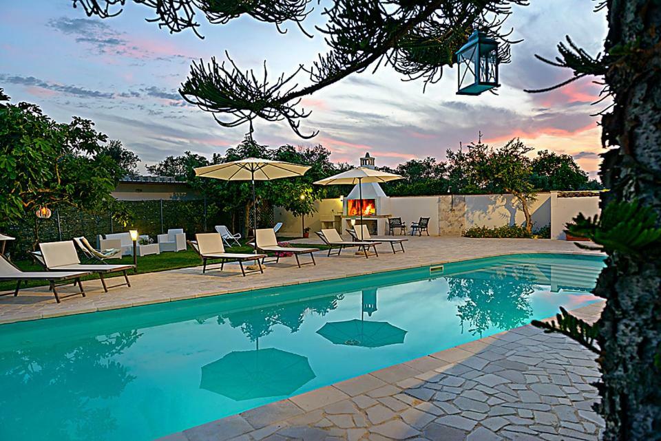 Casa Vacanza Augusto อุจจาโน ลาเคียซา ภายนอก รูปภาพ