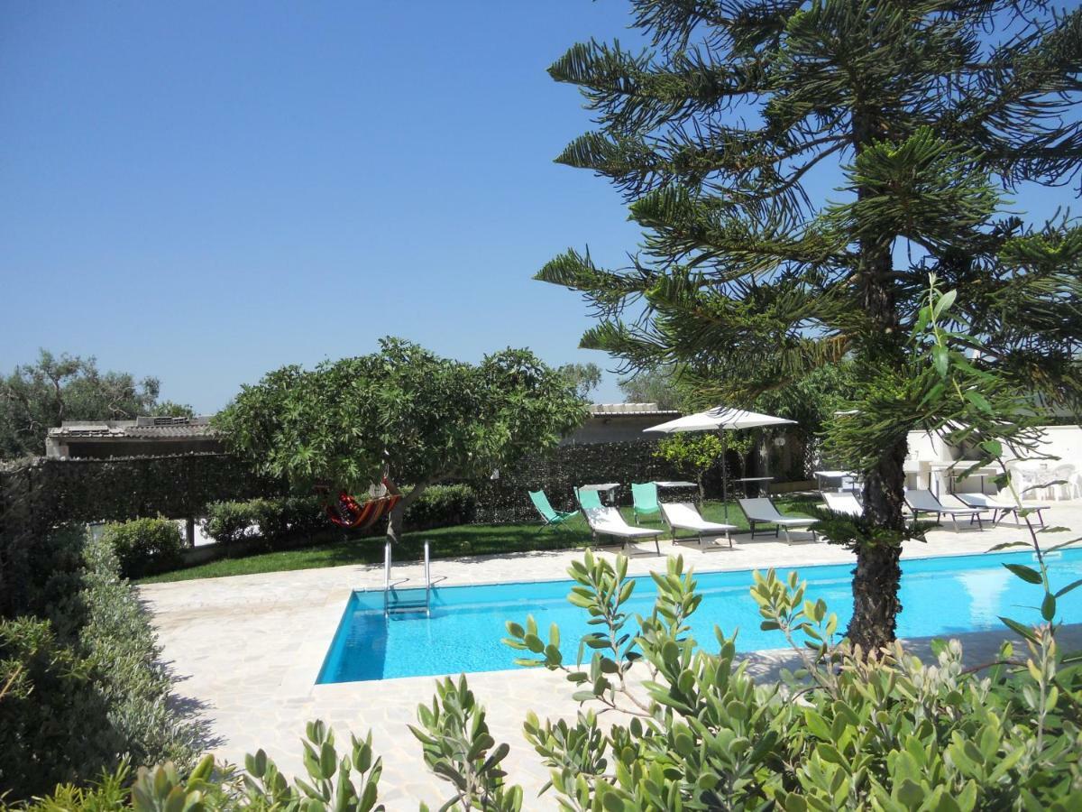 Casa Vacanza Augusto อุจจาโน ลาเคียซา ภายนอก รูปภาพ
