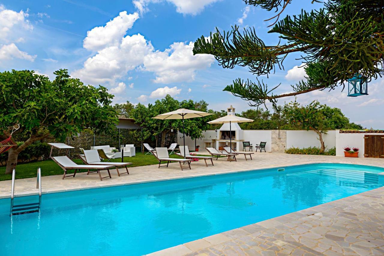 Casa Vacanza Augusto อุจจาโน ลาเคียซา ภายนอก รูปภาพ